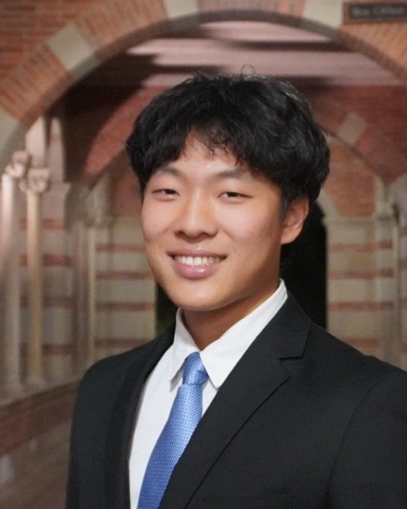 Headshot — Cameron Loh